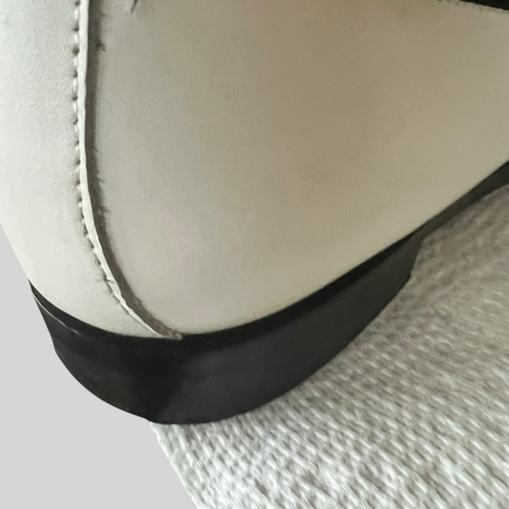 Everlane Women's White and Black Loafers - Picture 9 of 9